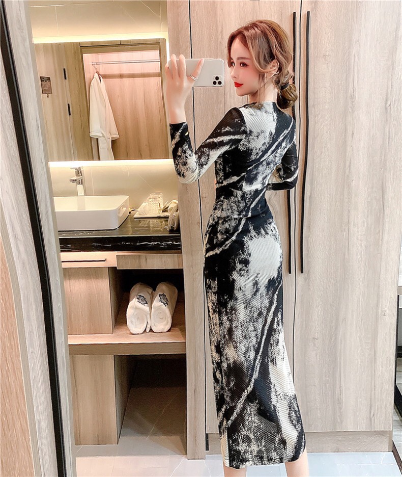 ĐẦM BODY THUN LƯỚI HỌA TIẾT RẰN RI D110